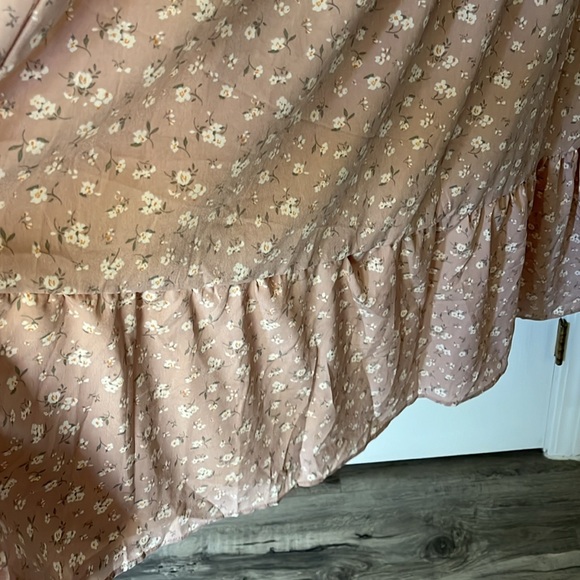 Cute and bump friendly!! pink floral size medium SF - Picture 6 of 7